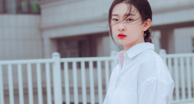 小清新美女干净简约风高清桌面壁纸